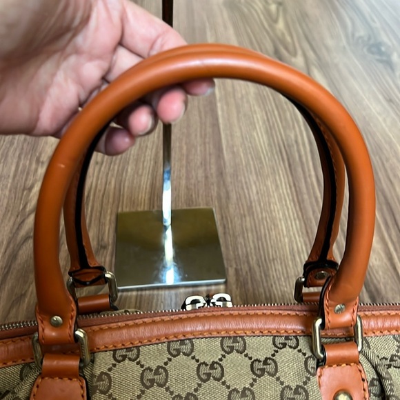 A190 - 💯 % authentic Gucci shoulder bag - Picture 10 of 16